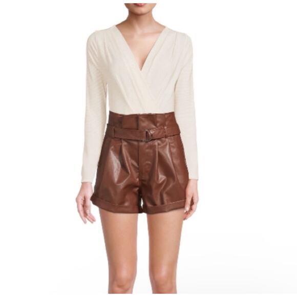 Madden NYC faux leather belted shorts ⭐️ - Picture 2 of 7